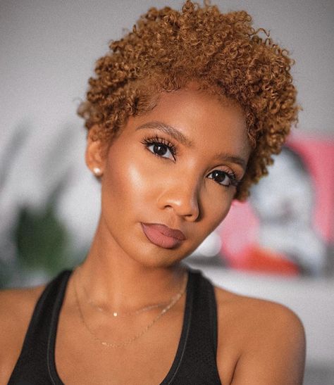 Short Natural Hairstyles, Natural Hair Twa, Twa Hairstyles, Tapered Natural Hair, Natural Hair Cuts, Natural Hair Short Cuts, Hair Tint, Dyed Natural Hair, Curly Human Hair Wig