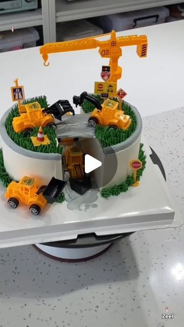 Jcb Cake, Dump Truck Cakes, Cake Children, Truck Cakes, Decoration Cake, Cake Lover, Birthday Cookies, Cake Decoration, Kids Cake