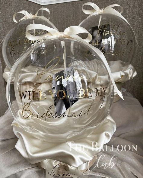 Bridesmaid Balloon Proposal, Wedding Bobo Balloons, Balloon Bridesmaid Proposal, Bubble Balloon Ideas, Balloon Boutique, Ways To Ask Bridesmaids, Birthday Balloon Surprise, Balloon Proposal, Bobo Balloons