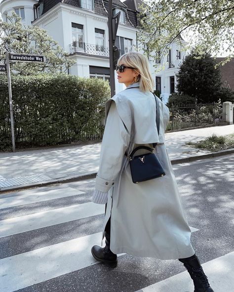 Xenia Adonts’s Instagram profile post: “Run Xenia run” Lv Capucines Outfit, Capucines Outfit, Louis Vuitton Capucines Mini, Xenia Adonts, Lv Capucines, Capucines Mini, Bag Wishlist, Louis Vuitton Outfit, Amsterdam Fashion