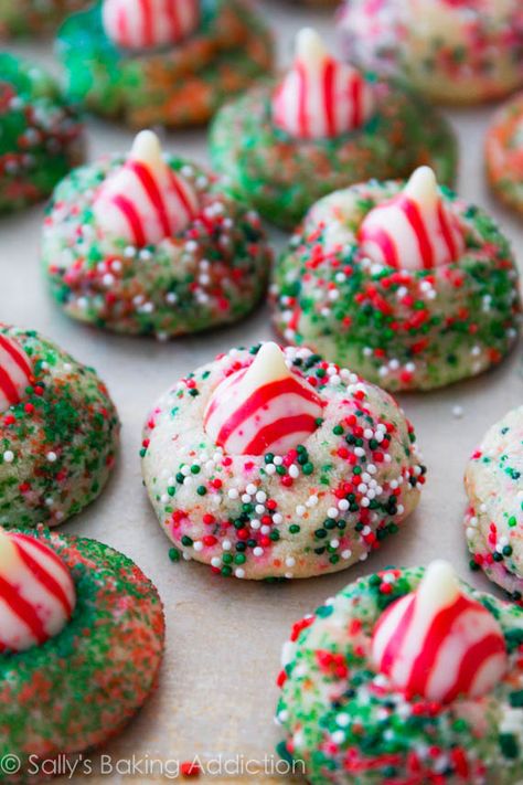 Candy Cane Kiss Cookies. Candy Cane Kiss Cookies, Cookies With Sprinkles, Kiss Cookie Recipe, Halloween Films, Easy Christmas Cookie Recipes, Halloween Sugar Cookies, Kiss Cookies, Christmas Cookies Easy, Best Christmas Cookies