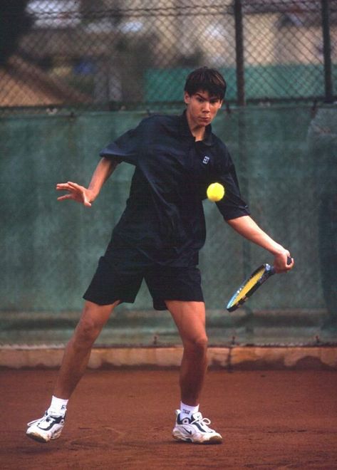 Rafael Nadal Fans, Nadal Tennis, Tennis Aesthetic, Tennis World, Vintage Tennis, Rafa Nadal, Golds Gym, Rafael Nadal, Long Time Ago