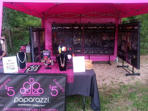 Boutique Display Ideas, Boutique Jewelry Display, Jewelry Display Ideas, Paparazzi Display, Paparazzi Jewelry Displays, Paparazzi Party, Paparazzi Consultant, Event Booth, Jewelry Tray Display