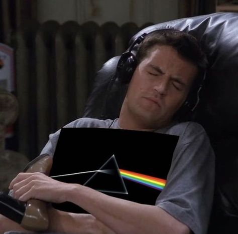 Music Memes Funny, Pink Floyd Art, Around The Fur, Rock Argentino, Music Collage, Dark Side Of The Moon, Vinyl Cd, Funny Profile Pictures, The Dark Side