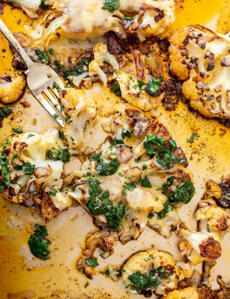 irish cheddar roasted cauliflower Vegetarian Apps, Vegetarian Easter Recipes, Ww Sides, Vegetarian Easter, Irish Cheddar, Broccoli And Cauliflower, Easter Dishes, Cauliflower Dishes, Sharp Cheddar