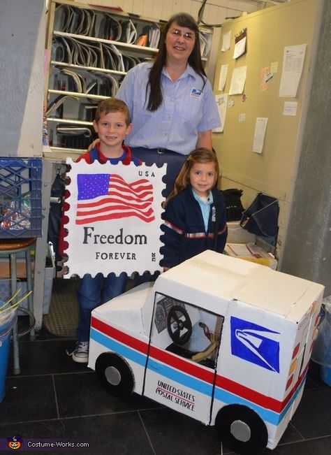 Mail Carrier and Postage Stamp Kids Halloween Costume Creative Diy Costumes, When The Weather Is Nice, Box Costumes, Couple Costume, Costume Works, Mail Carrier, Diy Halloween Costume, Homemade Costumes, Halloween Costume Contest