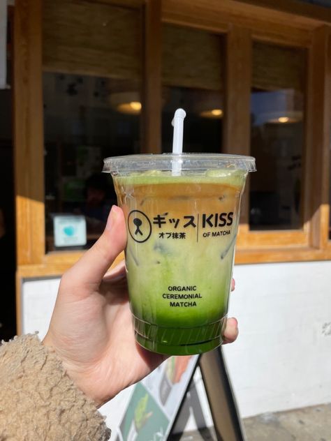 Kiss of matcha, dirty matcha latte, San Francisco, San Francisco matcha, matcha latte, ceremonial grade matcha Dirty Matcha, Matcha Cafe, Best Matcha, Picnic Food, Vegetable Garden Design, Small Garden Design, Oat Milk, Small Garden, Vegetable Garden