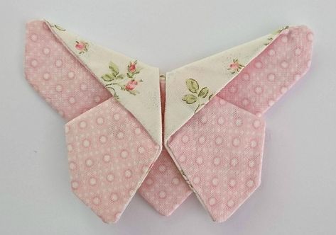 Fabric Butterfly Diy, Origami Butterfly Tutorial, Origami Butterflies, Sew Bags, Butterfly Tutorial, Origami Fashion, Fabric Origami, Butterfly Quilt, Origami Butterfly