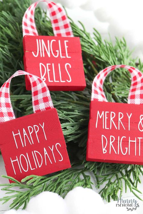 Mini Jenga Block Ornaments, Dollar Tree Jenga Block Christmas Crafts, Advent Crafts For Adults, Jenga Pieces Crafts, Christmas Jenga Block Crafts, Jenga Ornaments Diy, Jenga Christmas Ornaments Diy, Jenga Block Ornaments Diy, Dollar Tree Wood Block Crafts