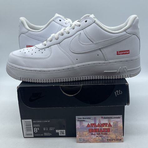 Elevate your sneaker game with the Nike Air Force 1 x Supreme Low Box Logo in White. This stylish and versatile sneaker boasts a low top shoe shaft style, making it the perfect choice for any casual occasion. The shoe features a classic white colorway with the iconic Nike Air Force 1 logo and Supreme branding on the box. Crafted with comfort and performance in mind, this sneaker is perfect for boxing or any other athletic activity. The shoe is made from high-quality materials and is designed to last, ensuring you get the most out of your purchase. Whether you're a fan of Nike or Supreme, this sneaker is a must-have addition to your collection. Supreme Branding, Nike Air Force Men, 1 Logo, Sneaker Games, Box Logo, Nike Air Force 1, Top Shoes, Air Force 1, Classic White