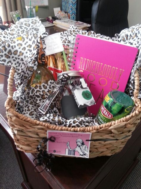 We made this for our Regional for national boss day. We found the basket at TJMaxx and added her favorite things. #bossesday #giftidea National Bosses Day, Customer Service Week, Bosses Day, Bosses Day Gifts, Boss' Day, Boss Gift, Sentimental Gifts, Gift Baskets, Easy Crafts