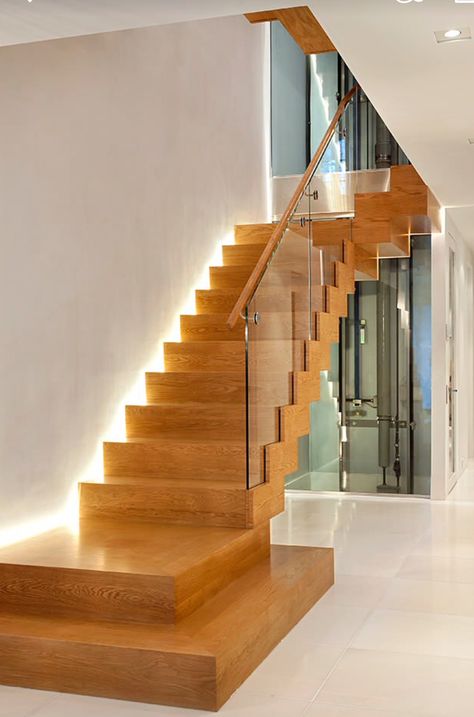 Stairs Outside The House, Contemporary Staircase Design, Staircase Lighting Ideas, درج السلم, Staircase Styles, Staircase Design Modern, Contemporary Stairs, Contemporary Staircase, Stairs Design Interior