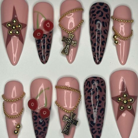 gold red and leopard print custom nails 🍒🌺 #pressonnails #smallbusiness #aesthetic #explore #explorepage #nailart #naildesign #custom #customnails #nailinspo #y2k #retro Smallbusiness Aesthetic, Red And Leopard Print, Red And Leopard, Custom Nails, Retro Nails, Y2k Retro, Red Gold, Press On Nails, Nail Inspo