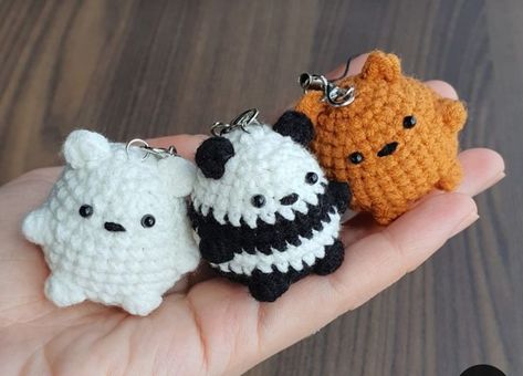 We Bear Bears Plushies, We Bare Bears Crochet Keychain, Crochet We Bear Bears, Crochet Random Things, We Bear Bears Crochet, How To Crochet A Panda, Panda Keychain Crochet, We Bare Bare, Crochet Ideas Keychain