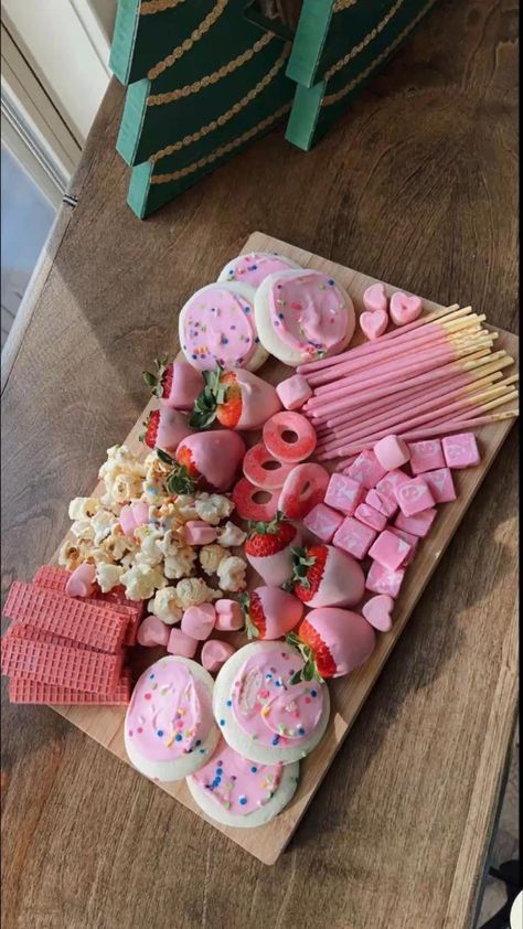 candy, charcuterie board, popcorn, starbursts, pink, chocolate covered strawberries, strawberries, peach rings, cookies, sugar cookies #HousewarmingHostingHacks Hosting Hacks, Peach Rings, Chocolate Covered Strawberries, Charcuterie Board, Food App, Food Waste, Chocolate Covered, Meal Planner, Sugar Cookies