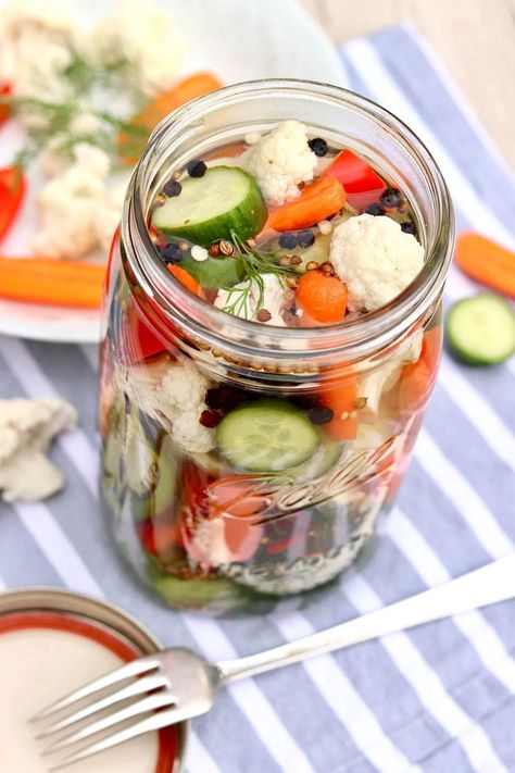 Healthy Refrigerator, Quick Pickled Vegetables, Pickled Vegetables Recipe, Quick Pickled, Refrigerator Pickles, Summer Vegetables, Pickled Veggies, Pickled Vegetables, Summer Vegetable