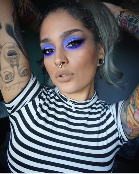 Halloween Makeup Aesthetic, Lora Arellano, Editorial Vogue, Beauty Mistakes, Makeup Challenge, Cute Halloween Makeup, Sugarpill Cosmetics, Cut Crease Makeup, Melt Cosmetics