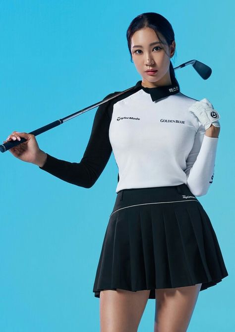 Golf Sport, Golf Fashion, Sport Wear, Golf Outfit, Asian Fashion, Cheer Skirts, Golf, Winter Fashion, Outfit Inspirations