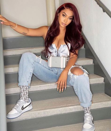 Yasmine Jean on Instagram: “Don’t play with Carmelooo Anthony 🔥🔥🔥🔥🔥🔥🔥🔥🔥🔥🔥🔥🔥🔥🔥” Feeling Some Type Of Way, Cheap Lace Front Wigs, Ombre Burgundy, Cherry Red Hair, Best Human Hair Wigs, Lala Anthony, Hair Color Burgundy, Real Hair Wigs, Texturizer On Natural Hair