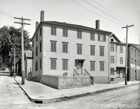 Portland, Maine, circa 1900. "Longfellow's birthplace." The home where Henry Wadsworth Longfellow was born in 1807, when Portland was part of Massachusetts. Southern Antebellum Homes, Suburban Houses, Newburyport Massachusetts, Coastal Georgia, Houston Street, Plum Island, St Elizabeth, Maine Living, Henry Wadsworth Longfellow