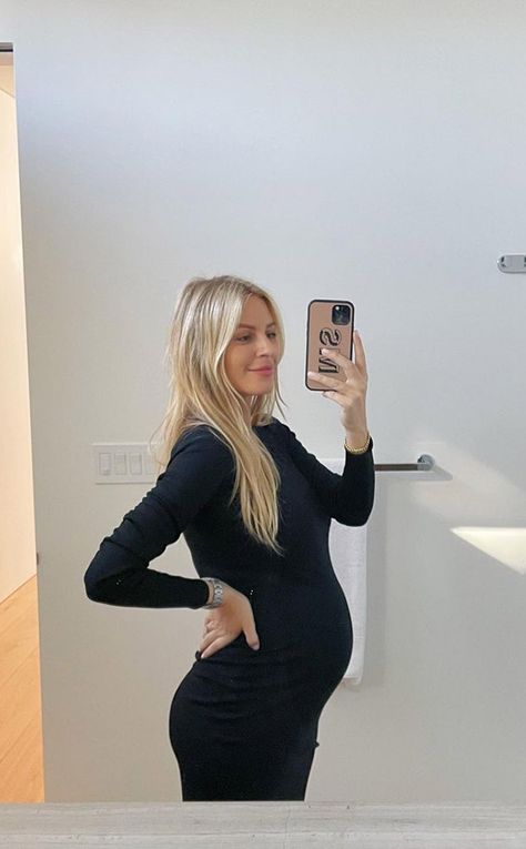 Morgan Stewart Pregnant, Morgan Stewart Maternity, Morgan Stewart Pregnancy Style, Morgan Stewart, Pregnancy Pics, Maternity Outfits, Pregnancy Looks, Instagram Baby, Influencers Fashion