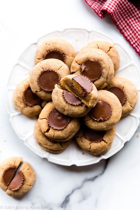 Thick Peanut Butter Cookies, Reese's Cookies, Peanut Butter Thumbprint Cookies, Reeses Cookies, Cup Dessert, Gluten Free Peanut Butter Cookies, Cup Cookies, Peanut Butter Blossom Cookies, Peanut Butter Cup Cookies