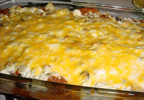 Eldorado Mexican Casserole - Ground Beef Olive Snack, Mexican Casserole Recipe, Mexican Casserole, Canned Tomato Sauce, Beef Casserole, Ffa, Casserole Recipe, Mexican Dishes, The Cottage