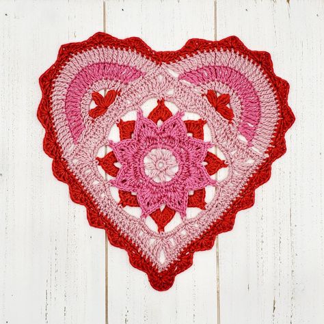 Candy Heart Mandala - HandmadebyRaine Crochet Heart Mandala Free Pattern, Crochet A Heart, Heart Mandala, Mandala Crochet, Mandala Patterns, Valentines Crochet, Purple Reign, Crochet Mandala, Modern Crochet