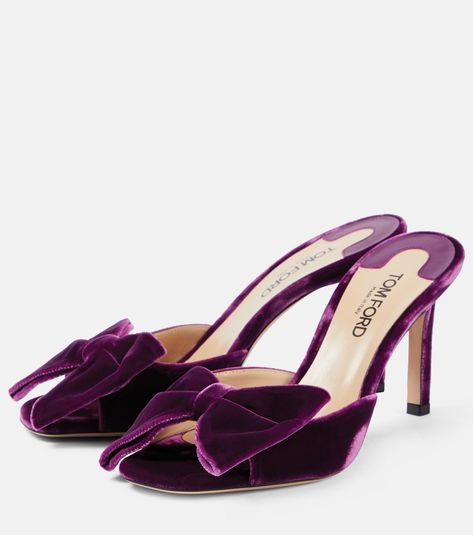 Bow-detail mules in purple - Tom Ford | Mytheresa Tom Ford Heels, Tom Ford Shoes, Purple Shoes, Evening Shoes, Carrie Bradshaw, Shoe Obsession, Sandal Fashion, Phillip Lim, Luxury Shoes