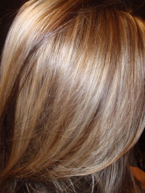 golden blonde and dark blonde highlights and lowlights | Light Blonde With Caramel Lowlights: Hair Ideas, Lowlight, Blonde ... Blonde Caramel Highlights, Trendy We Fryzurach, Summer Hair Trends, Hair Blond, Low Lights Hair, Brown Highlights, Hair Color Highlights, Hair Color And Cut, Light Blonde