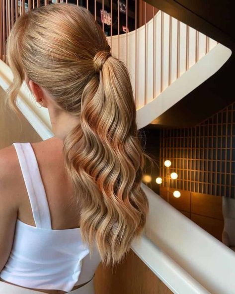 Beautiful Ponytail Hairstyles, Curled Ponytail Hairstyles, Beautiful Ponytail, Simple Braids, Best Haircuts For Women, Haircuts 2022, Low Ponytail Hairstyles, Honey Blonde Hair Color, Women Haircuts