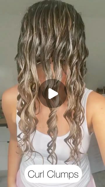 Hair Twist Curls, Curl Clumps, Curly Hair Techniques, Twist Curls, Messy Bob Hairstyles, Curly Hair Drawing, Brunette Hair With Highlights, First Things First, Spring Hair