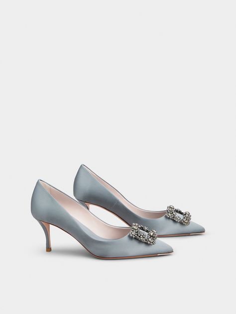 Vivier Shoes, High Hills, Roger Vivier Shoes, Jeweled Bag, Curated Outfit, Woman Sandals, Jimmy Choo Pumps, Beautiful Wardrobe, Dr Shoes