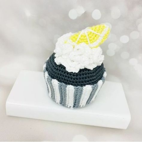 Crochet Cupcake Amigurumi Pattern Crochet Whipped Cream Free Pattern, Crochet Cupcake, Crocheted Jellyfish, Cuddly Teddy Bear, Crochet Collection, Cat Amigurumi, Your Crochet, Holiday Crochet, Crochet Bear