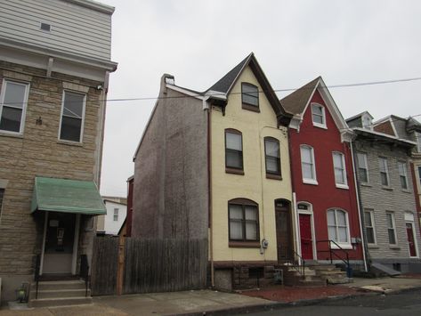 Row homes-Reading Pennsylvania An old city with new beginnings Small Town Pennsylvania Aesthetic, Moving To Pennsylvania, Oil City Pennsylvania, University Of Pennsylvania Library, Reading Pennsylvania, Erie Pennsylvania, Shotgun House, Scene Design, Good Ole