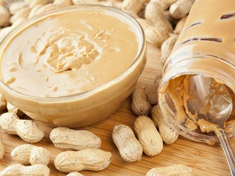 Home Remedies You Can Use To Detangle Knots From Your Hair - Boldsky.com Peanut Butter Benefits, Carb Cycling Diet, Post Workout Snacks, Power Foods, Workout Snacks, Best Protein, Idee Pasto Sano, High Protein Snacks, Protein Snacks