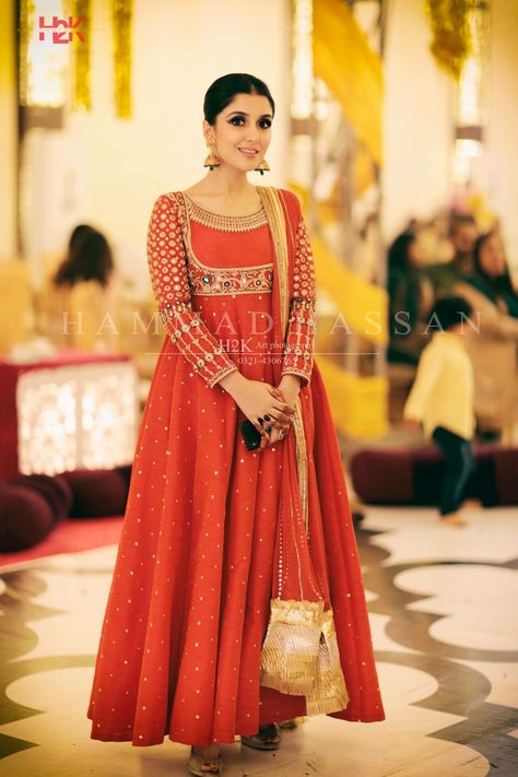 Pishwas Designs Pakistani, Red Anarkali Set With Mirror Work For Eid, Red Anarkali Set With Mirror Work, Indian Dress Drawing, Frocks Outfits, Red Anarkali With Mirror Work, Peach Anarkali With Mirror Work, Party Dress Ideas, Anarkali Designs