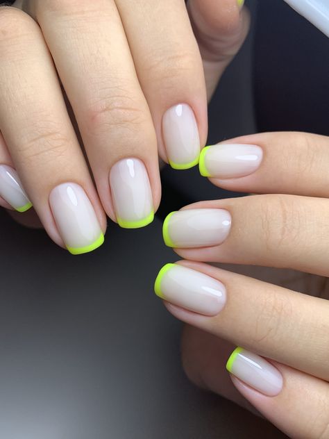 Neon Nail French Tip, Tennis Nails Designs, Neon Tip Nails, Neon French Nails, Neon French Manicure, Colored French Nails, Summer Dip, Emerald Nails, Nails Neon