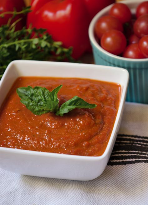 Chic Eats: Roasted Tomato and Red Pepper Marinara Sauce Salad Appetizer Cups, Marinara Sauce Recipe, Stuffed Pepper Dip, Tomato Pasta Sauce, Roasted Tomato, Roasted Red Pepper, Spread Recipes, Perfect Pasta, Grilling Chicken Breast