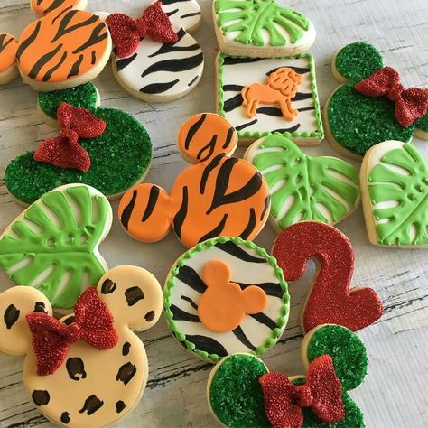 Cookies Decorated With Royal Icing, Safari Cookies, Mickey Theme, Theme Cookies, Yummy Sugar Cookies, Disney Cookies, Mickey Safari, Safari Cakes, Safari Birthday Party