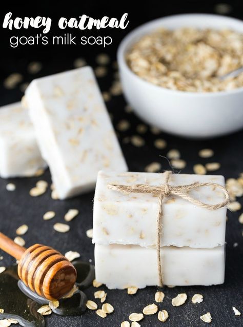 Honey Oatmeal Goat's Milk Soap - Your skin will feel amazing after washing with this simple DIY soap. Honey and oats are the perfect combination to combat dry, sensitive skin. Honey Soap Diy, Goat Milk Soap Recipe, Milk Soap Recipe, Diy Soap Bars, Simply Stacie, Honey Oats, Melt And Pour, Honey Oatmeal, Ideas Craft