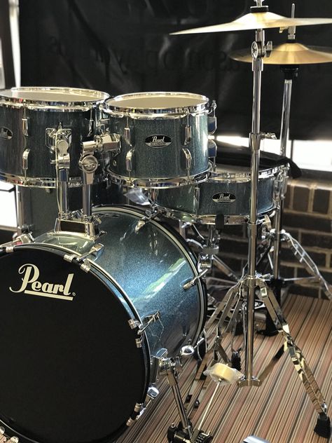 #pearldrums new color for the Roadshow. The best starter drum kit period. Everything you need but talent. That will cost extra! 🥁😎 Pearl Drum Kit, Pearl Drums, Drum Kit, Drum Kits, New Color, Drums, Bucket List, Period, Music