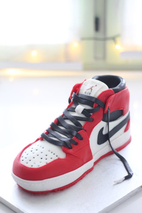 Shoe Cakes For Men, Nike Jordan Cake, Nike Shoe Cake, Boys 16th Birthday Cake, Jordan Cake, Orange Nike Shoes, Boy 16th Birthday, Cake 3d, Shoe Cakes