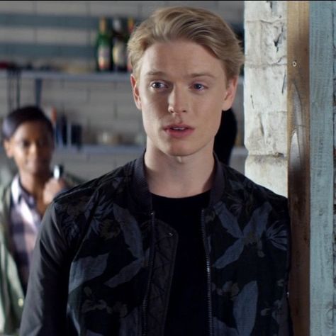 Freddie Fox Actor, Freddie Fox, Jack Lowden, Foxhole Court, Growing Strong, Fox Lover, Blonde Boys, Boy George, Blonde Guys