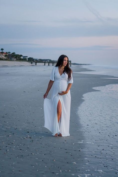 Momma Aesthetic, Pregnancy Photoshoot Beach, Atlantic Beach Florida, Maternity Shoot Beach, Beach Maternity Pictures, Maternity Shoot Outfit, Pregnancy Announcement Pictures, Maternity Couple, Maternity Photography Beach