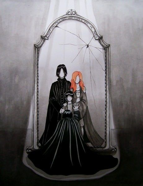 Snape's view in Mirror of Erised - So sad! The Mirror Of Erised, Fanart Harry Potter, Meme Harry Potter, Mirror Of Erised, Arkham Horror, Art Harry Potter, Glume Harry Potter, Potter Wallpaper, Severus Rogue