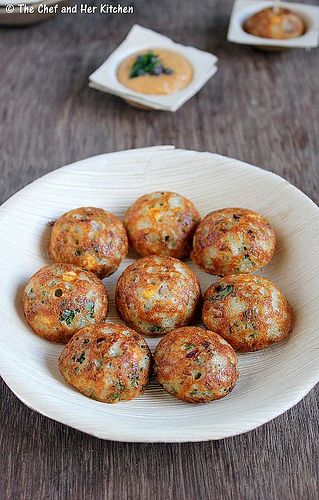 ' Paniyaram ' which is also called as ' Paddu ' or ' Gunta Ponganalu ' is a very common breakfast variety at my place. I usually make ... Raitha Recipes, Oats Recipes Indian, Appetizer Recipes Vegetarian, Paniyaram Recipes, Healthy Breakfast Snacks, Oat Recipes Healthy, Instant Oats, Veg Food, Chaat Recipe