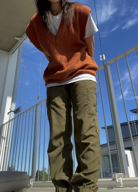 Sweater Vest Cargo Pants, Khaki Trousers Outfit Aesthetic, Green Trousers Outfit Aesthetic, Brown Vest Outfit Aesthetic, Khaki Pants Outfit Summer, Brown Vest Outfit Men, Khaki Vest Outfit Women, Brown And Green Outfits Men, Khaki Green Pants Outfit