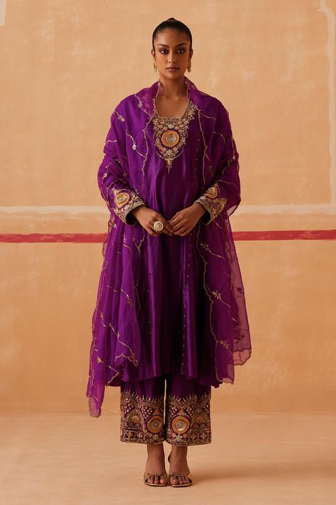 Shop for Sureena Chowdhri Purple Razia Shabnami Silk Embroidered Anarkali Set for Women Online at Aza Fashions Sonia Khatri, Sureena Chowdhri, New Suit Design, Placement Embroidery, Paisley Jacket, Embroidered Anarkali, Punjabi Outfits, Purple Suits, A Line Kurta