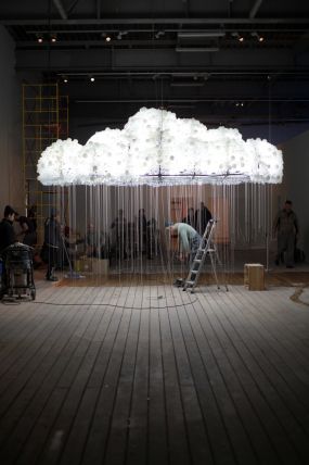 Light Art Installation, Lamp Inspiration, Appartment Decor, Cloud Lights, Interactive Installation, Cloud Art, Clouds Design, Room Makeover Bedroom, Art Installation